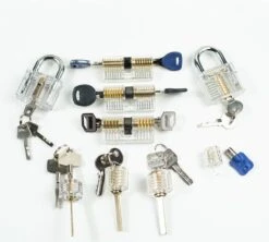 PLAY IT Lockpick Set XXL 75 Delig - 9 Sloten - Incl. Opbergzakjes 24 PLAY IT Lockpick Set XXL 75 Delig - 9 Sloten - Incl. Opbergzakjes -Falke Shop 1200x1077