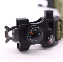 LOUZIR 15 In 1 Paracord Survival Armband - Camouflage - Handige & Comfortabele Reisgadget Met 15 Functies! - Stoere Survival Multi Tool - Multi Tool - Inclusief Magnesium Vuurstarter -Falke Shop 1200x1169 1