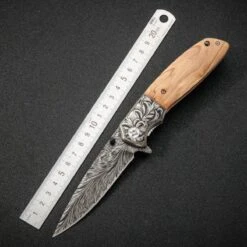 Zakmes - Damascus - Survival - Outdoor Mes - Pocket Knife - Vlijmscherp - Houten Handvat - Stoer - Hunting Knife - Kamperen - 22cm - Cadeau Tip -Falke Shop 1200x1200 103