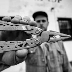 Gerber Multitool Suspension-NXT™ - 15 Delig - RVS 13 Gerber Multitool Suspension-NXT™ - 15 Delig - RVS -Falke Shop 1200x1200 212