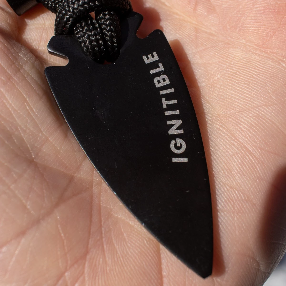 Ignitible - Paracord - Survival - Vuurstarter - Ketting - Magnesium - Outdoor - Camping 4 Ignitible - Paracord - Survival - Vuurstarter - Ketting - Magnesium - Outdoor - Camping - Afbeelding 2