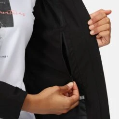 De Regatta Highton Pro Wandeljas - Dames - Waterdicht - Ademend - Zwart 24 De Regatta Highton Pro Wandeljas - Dames - Waterdicht - Ademend - Zwart -Falke Shop 1200x1200 4