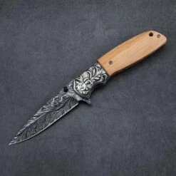 Zakmes - Damascus - Survival - Outdoor Mes - Pocket Knife - Vlijmscherp - Houten Handvat - Stoer - Hunting Knife - Kamperen - 22cm - Cadeau Tip -Falke Shop 1200x1200 96