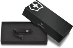 Victorinox Signature Lite Onyx Black - Zwitsers Zakmes - 8 Functies - Cellidor - Giftbox -Falke Shop 1200x797