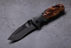 Survival Zakmes Outdoor – 1 Hand Open Systeem En Broekclip – 20.5 CM Vouwmes – RVS – Lion Gear KN-01 17 Survival Zakmes Outdoor – 1 Hand Open Systeem En Broekclip – 20.5 CM Vouwmes – RVS – Lion Gear KN-01 -Falke Shop 1200x800 51