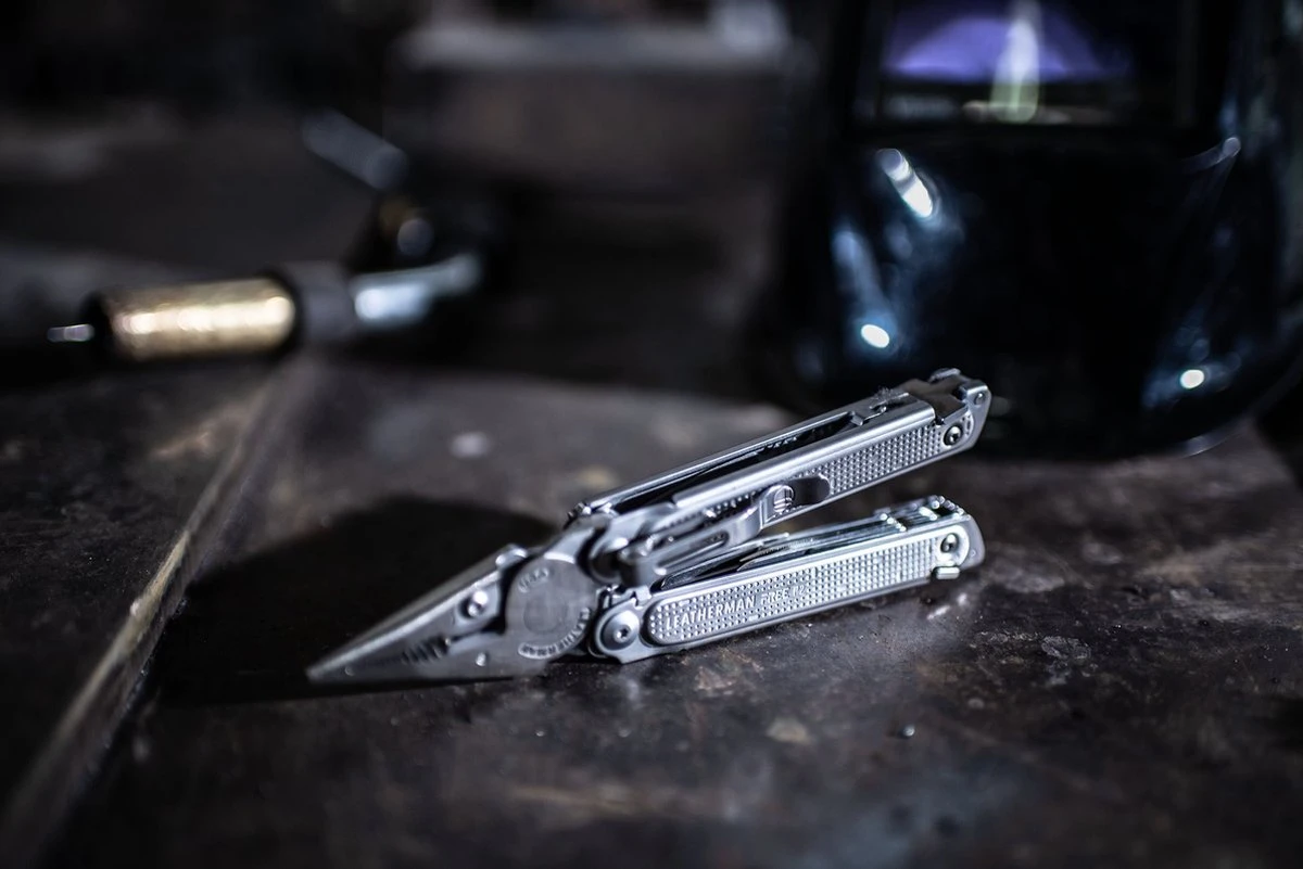 Leatherman Free P2 Multitool - 19 Functies - RVS - Zilver - Nylon Etui 19 Leatherman Free P2 Multitool - 19 Functies - RVS - Zilver - Nylon Etui - Afbeelding 17