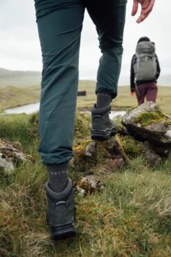 FALKE TK2 Explore Wool Wandelen Anti Blaren, Anti Zweet Merino Wol Heren Sportsokken Grijs - Maat 42-43 24 FALKE TK2 Explore Wool Wandelen Anti Blaren, Anti Zweet Merino Wol Heren Sportsokken Grijs - Maat 42-43 -Falke Shop 800x1200 77