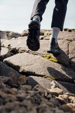 FALKE TK5 Wander Wandelen Anti Blaren, Anti Zweet Merino Wol Heren Sportsokken Grijs - Maat 39-41 27 FALKE TK5 Wander Wandelen Anti Blaren, Anti Zweet Merino Wol Heren Sportsokken Grijs - Maat 39-41 -Falke Shop 800x1200 88