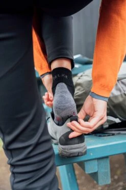 FALKE TK5 Wander Short Wandelen Anti Blaren, Anti Zweet Merino Wol Dames Sportsokken Zwart - Maat 39-40 26 FALKE TK5 Wander Short Wandelen Anti Blaren, Anti Zweet Merino Wol Dames Sportsokken Zwart - Maat 39-40 -Falke Shop 800x1200 99