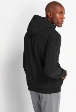Lyle & Scott - Heren Outdoorjas Softshell Jacket - Zwart - Maat L 25 Lyle & Scott - Heren Outdoorjas Softshell Jacket - Zwart - Maat L -Falke Shop 815x1200 1