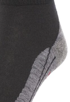 FALKE TK5 Wander Short Wandelen Anti Blaren, Anti Zweet Merino Wol Dames Sportsokken Zwart - Maat 39-40 41 FALKE TK5 Wander Short Wandelen Anti Blaren, Anti Zweet Merino Wol Dames Sportsokken Zwart - Maat 39-40 -Falke Shop 833x1200 22