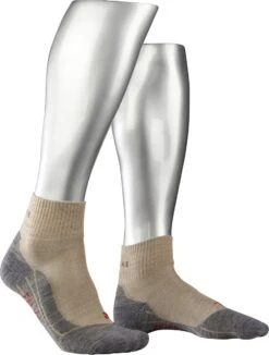FALKE TK5 Wander Short Wandelen Anti Blaren, Anti Zweet Merino Wol Dames Sportsokken Beige - Maat 39-40 34 FALKE TK5 Wander Short Wandelen Anti Blaren, Anti Zweet Merino Wol Dames Sportsokken Beige - Maat 39-40 -Falke Shop 910x1200 2